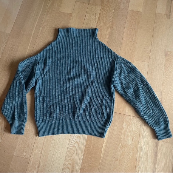 Aritzia Sweaters - Wilfred Montpellier turtleneck sweater green small